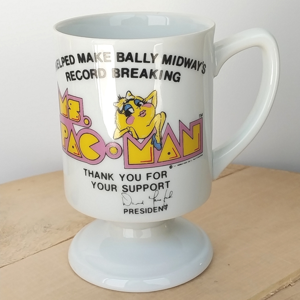 RARE Ms Pac Man Pedestal Mug Signed by Bally Midway President